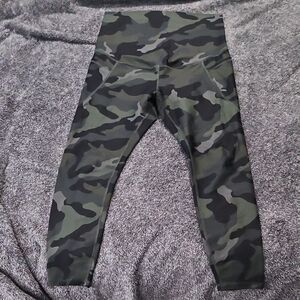 Old Navy Maternity Green Camo Leggings